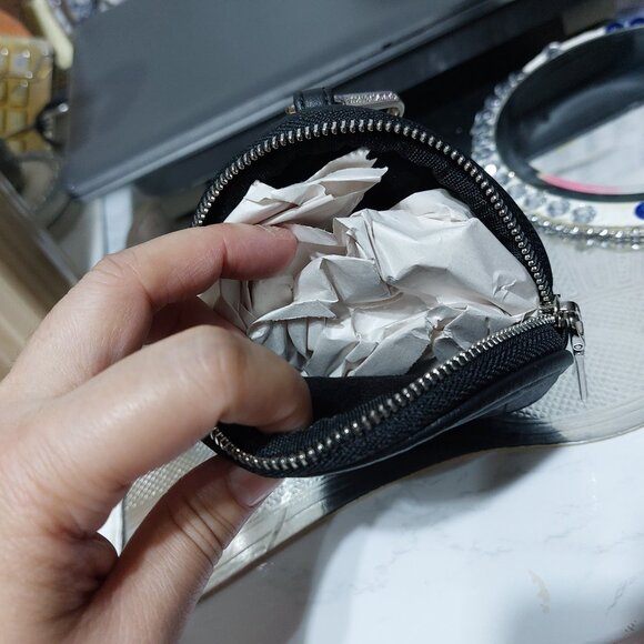 STEVE MADDEN Small SM Logo Waterproof Clip On Pouch Coin Purse Wallet Charm - Picture 5 of 6